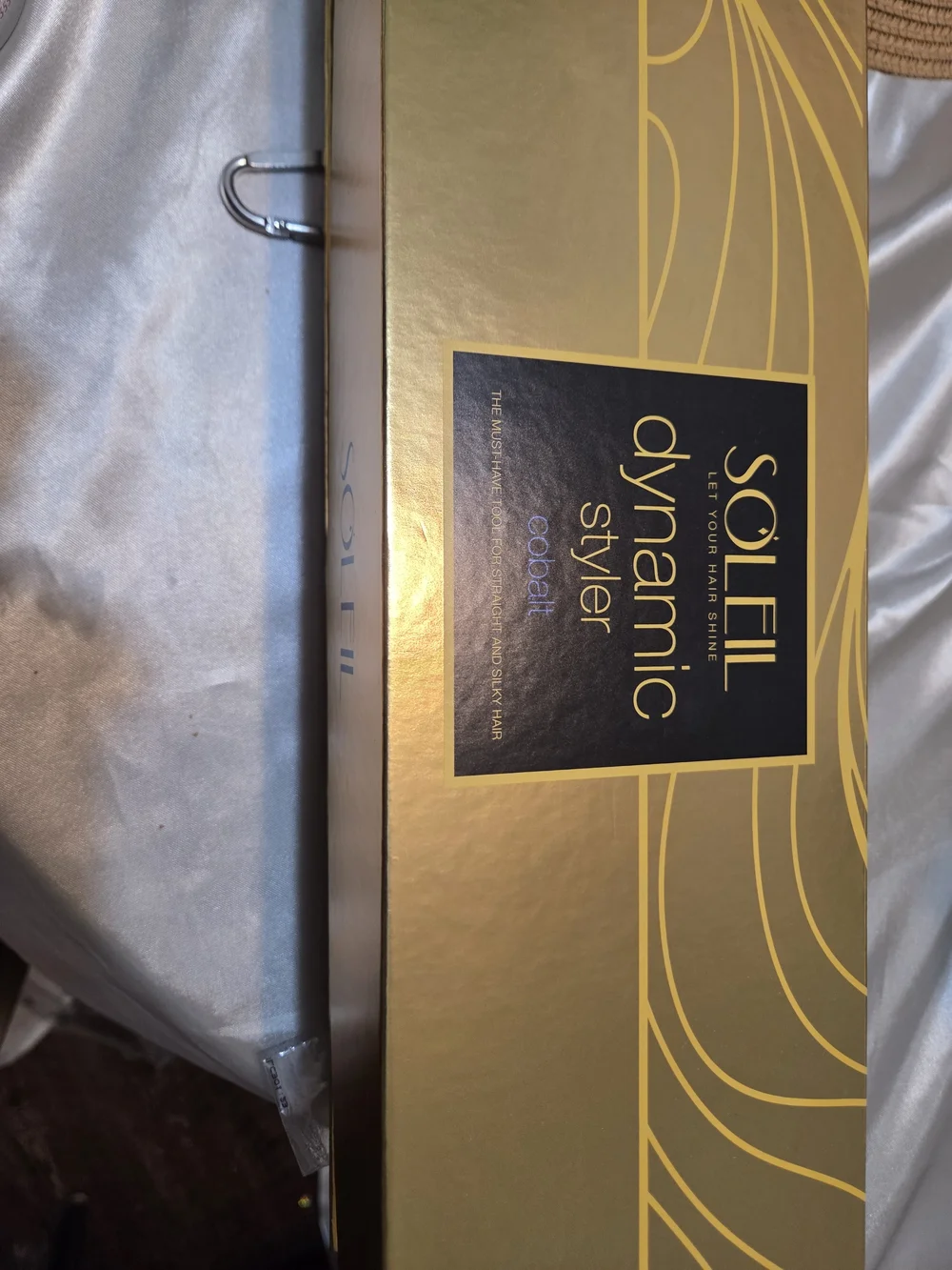 Black Hair Styling Iron with Shine Serum